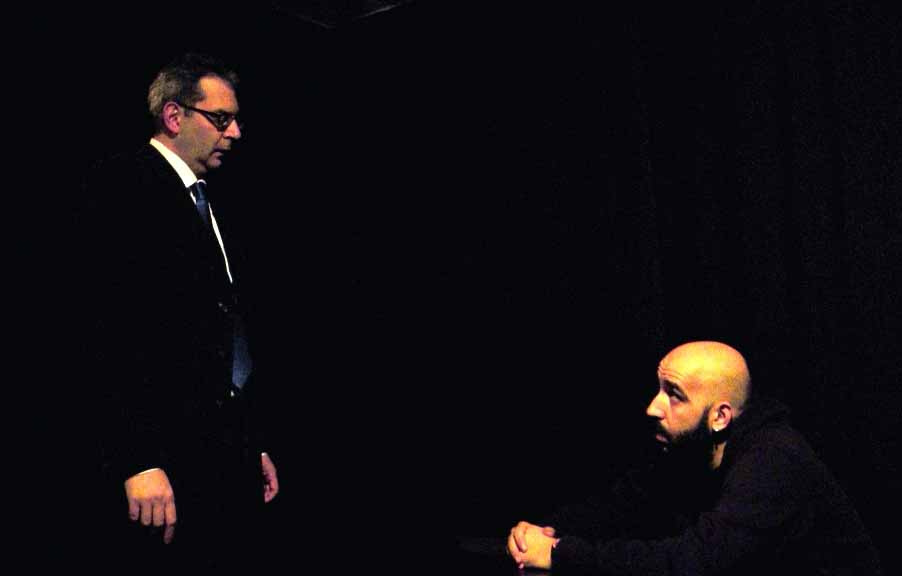 movingshoot3web.jpg movingshoot3web.jpg